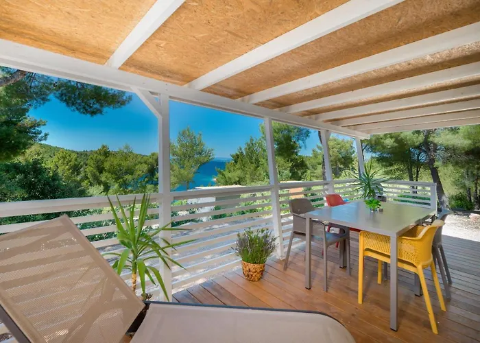 Kamp Vira Mobile Homes Parco vacanze 4*