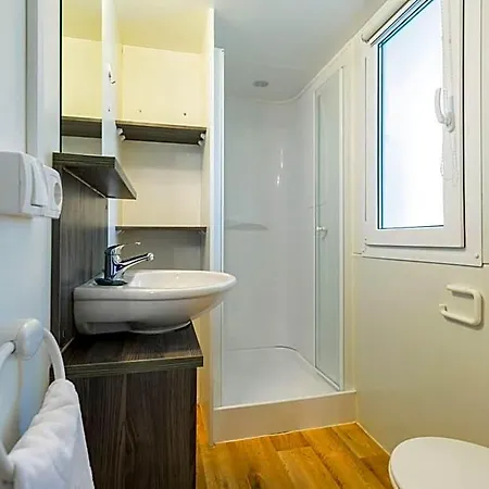 홀리데이파크 Kamp Vira Mobile Homes 4*