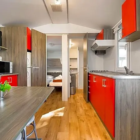 Kamp Vira Mobile Homes 홀리데이파크