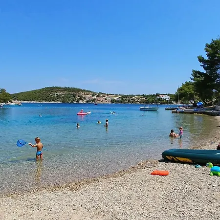 Prázdninový areál Kamp Vira Mobile Homes Hvar Town