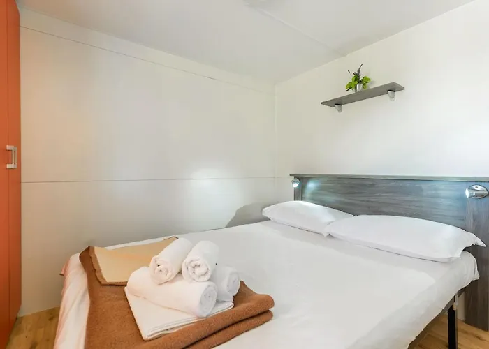 Kamp Vira Mobile Homes База отдыха Хвар