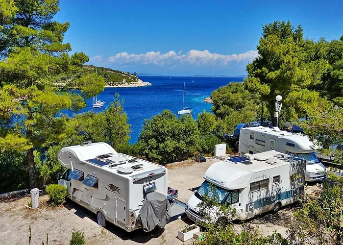 Kamp Vira Mobile Homes Park za odmor 4*