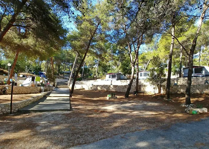 Park za odmor Kamp Vira Mobile Homes 4*