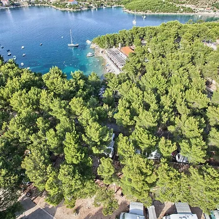 Kamp Vira Mobile Homes ホリデーパーク