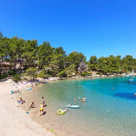 Kamp Vira Mobile Homes ホリデーパーク